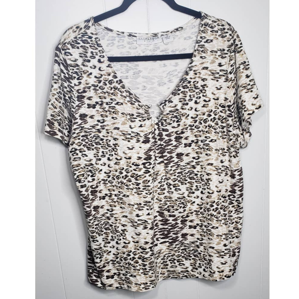 SAG Harbor Stretch Women Size 1x Leopard Print Blouse with gathering Pre-loved
